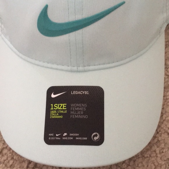 Nike hat - Picture 2 of 4